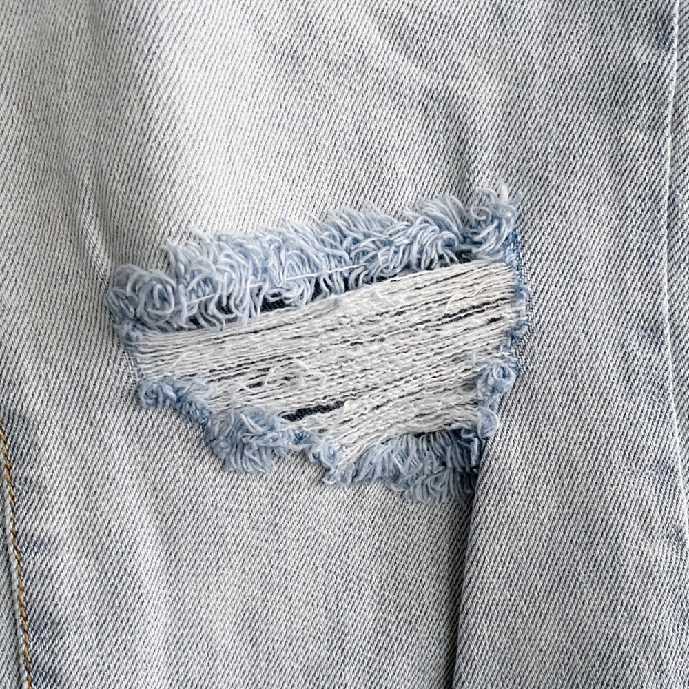 Mossimo Boyfriend Ripped Jeans - Picture 4 of 7